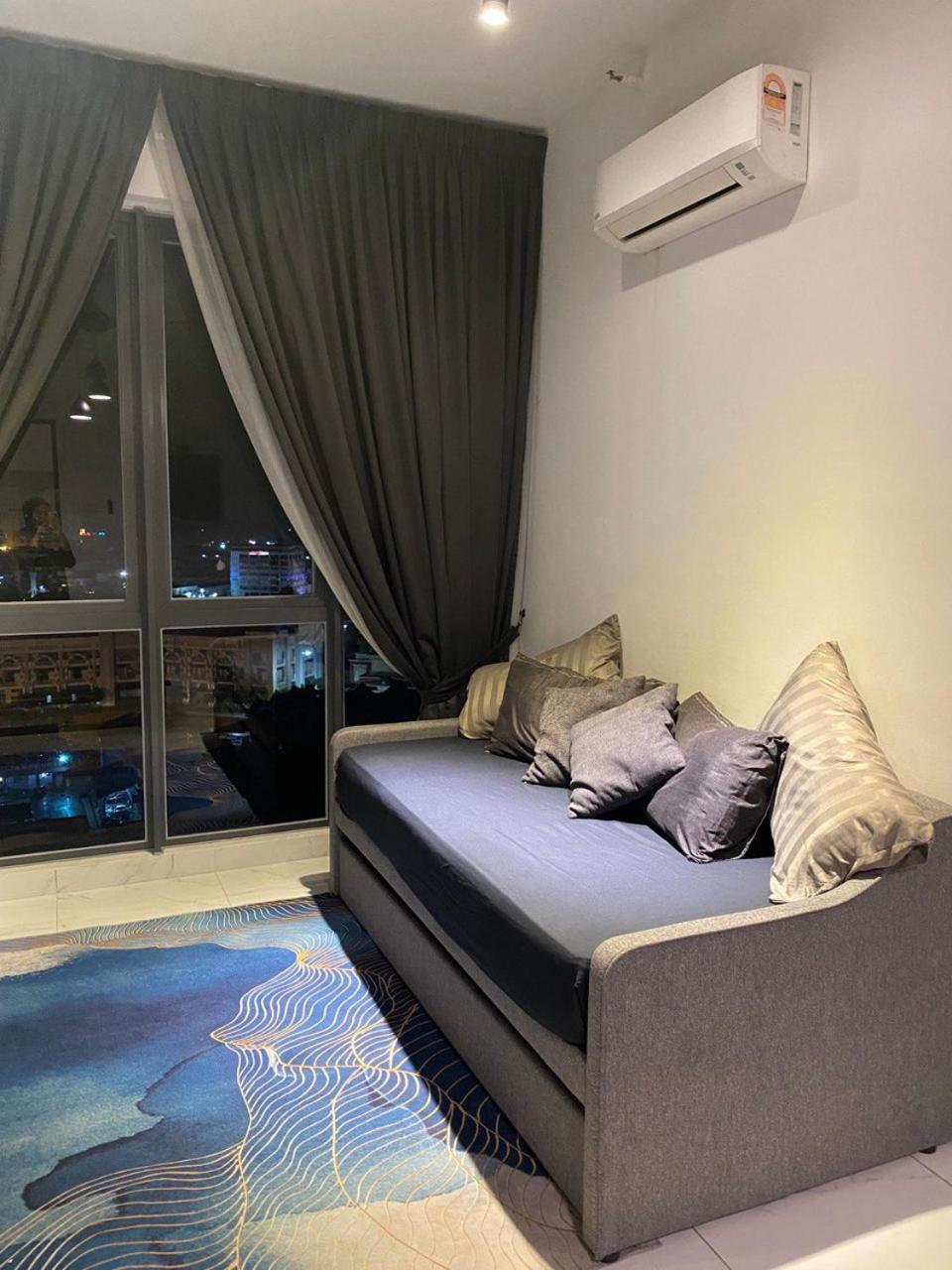 Niks Troika Homestay كوتا بْهارو المظهر الخارجي الصورة