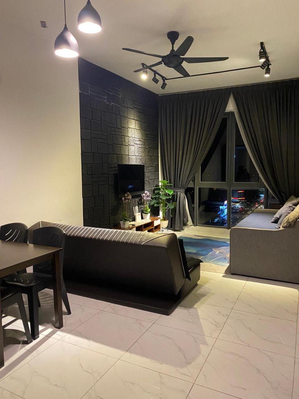 Niks Troika Homestay كوتا بْهارو المظهر الخارجي الصورة