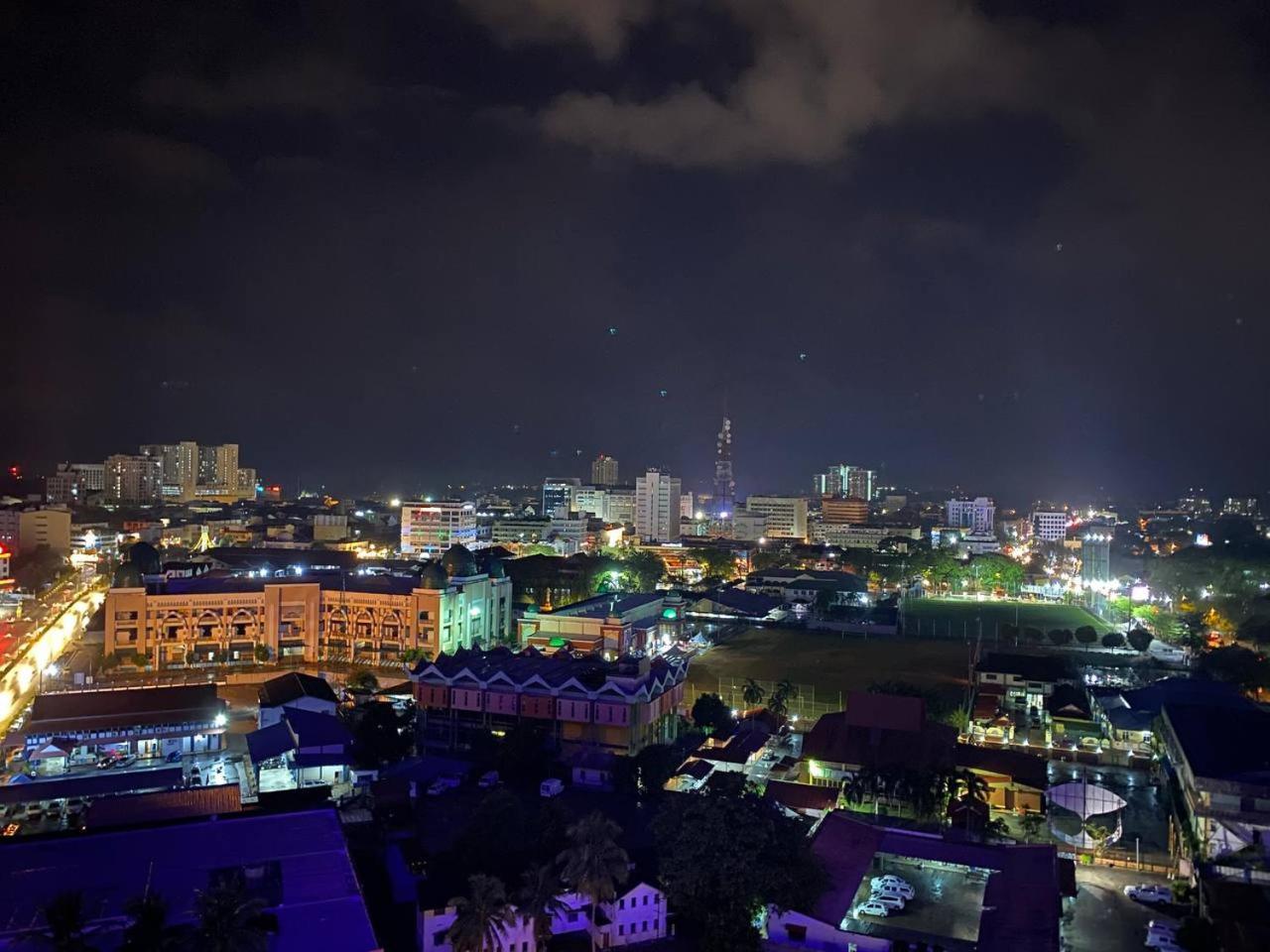 Niks Troika Homestay كوتا بْهارو المظهر الخارجي الصورة
